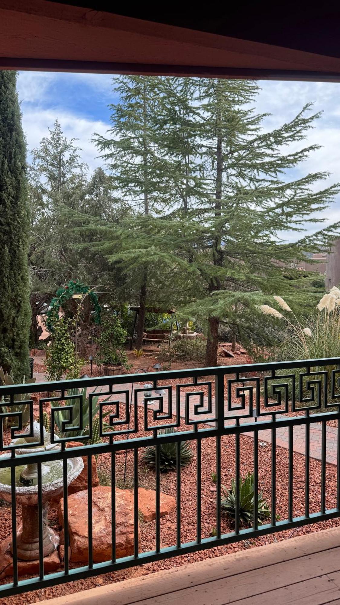 Sacred Feather - Standard King Room