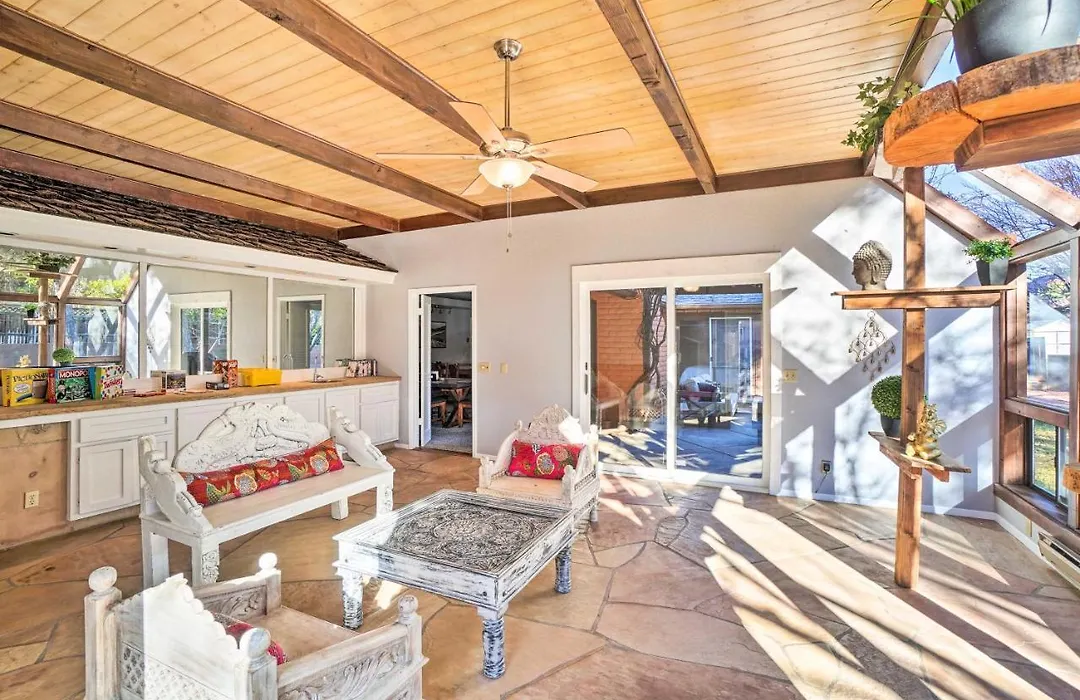 1 Mi To Cathedral Rock Trailhead: Home W/ Sunroom-1