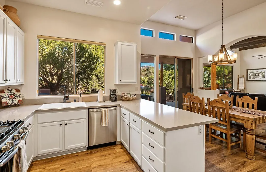 Luxury Sedona Living: Remodeled W/ Red Rock Views!-1