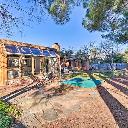 1 Mi To Cathedral Rock Trailhead: Home W/ Sunroom-3